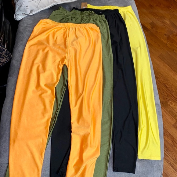 Stylish Legging - Picture 2 of 3